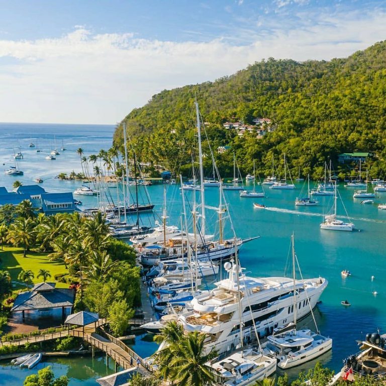 Dominica là một trong những quốc đảo đẹp nhất Caribe